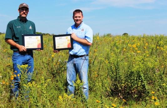 MDC Biologists Hedges and Loncarich receive Fire Bird Conservation Award